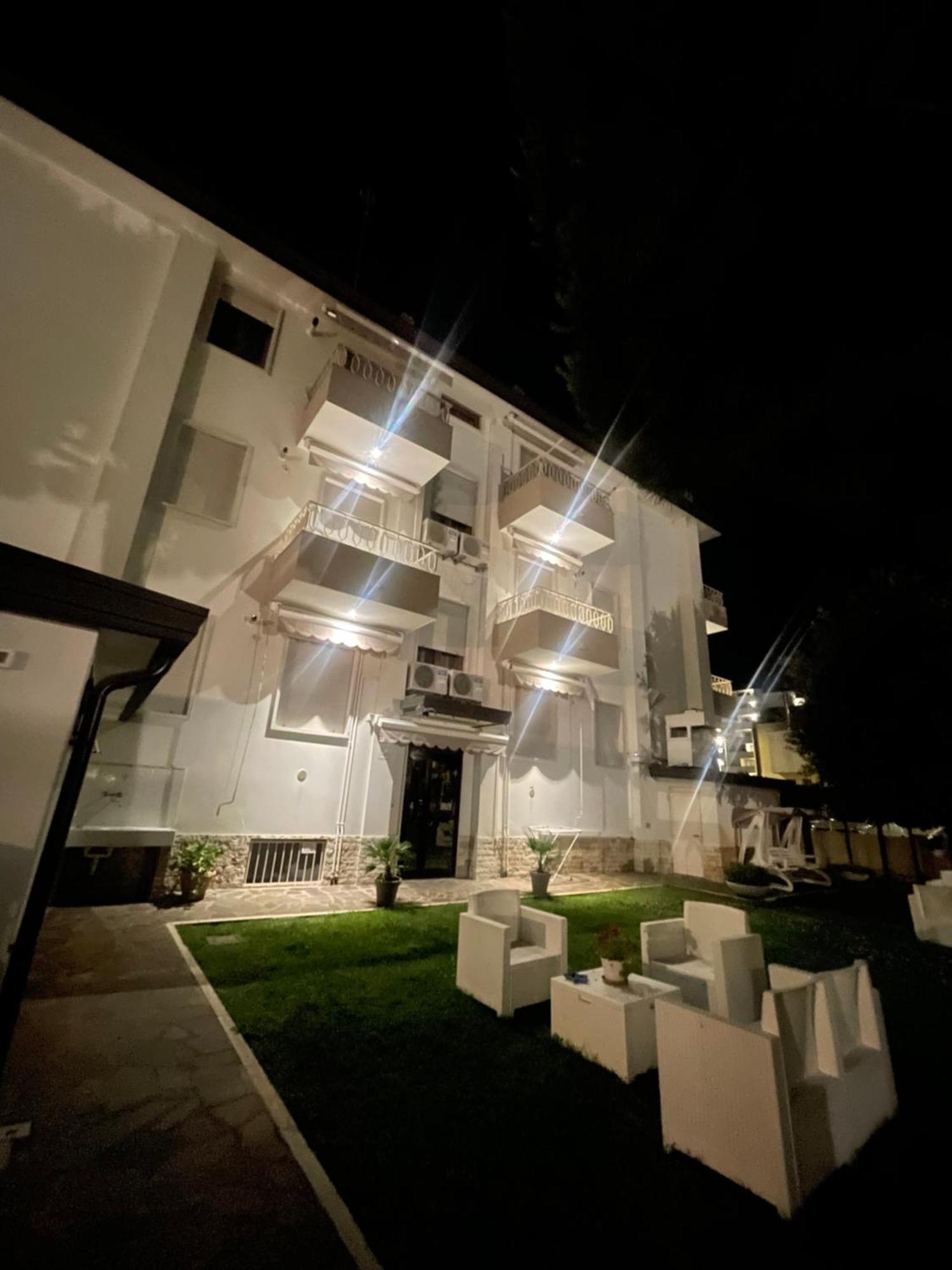 Villa Palazzina Del Sole Sottomarina Exterior foto